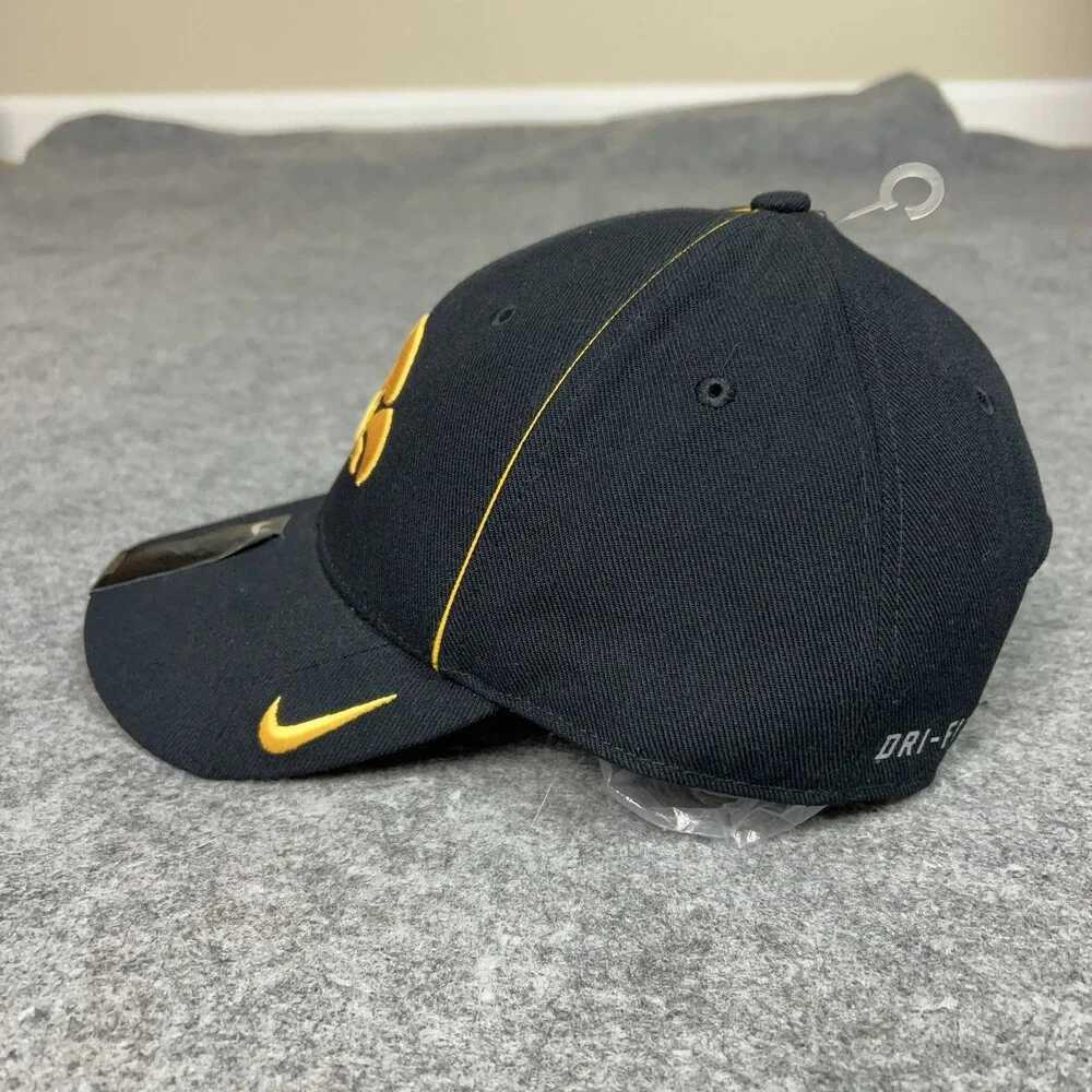 Iowa Hawkeyes Hat Cap Strap Back‎ One Size Black Yellow NCAA Football Nike Mens